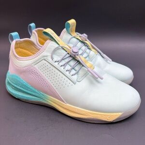 Clove Nursing Shoes Apple Jade Lightweight & Comfortable Women’s size 8.5 US